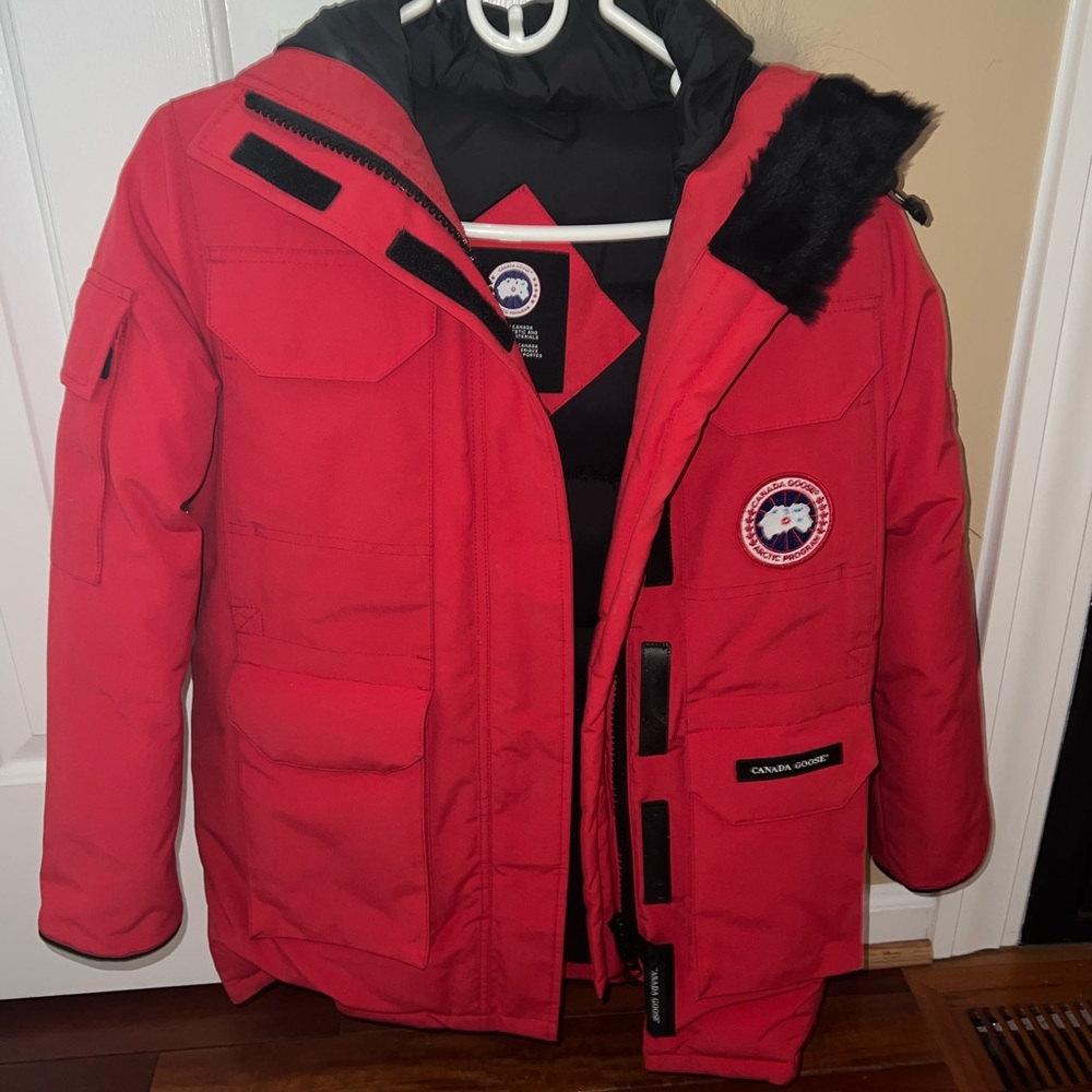 Worn once - excellent condition Canada Goose expedition with the real fur Parka